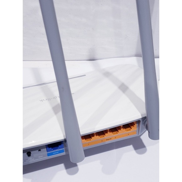 TP-LINK C60 Wireless Dual Band Router - Picture 5 of 5